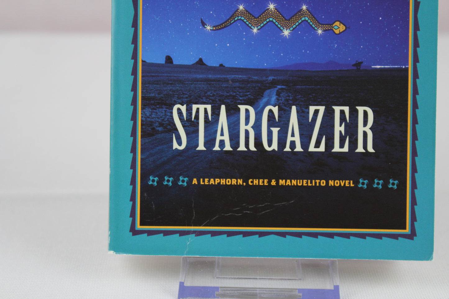 Stargazer: A Gripping Navajo Mystery – Bernie Manuelito Uncovers Murder and Star Lore (A Leaphorn, Chee & Manuelito Novel, 6) by Anne Hillerman