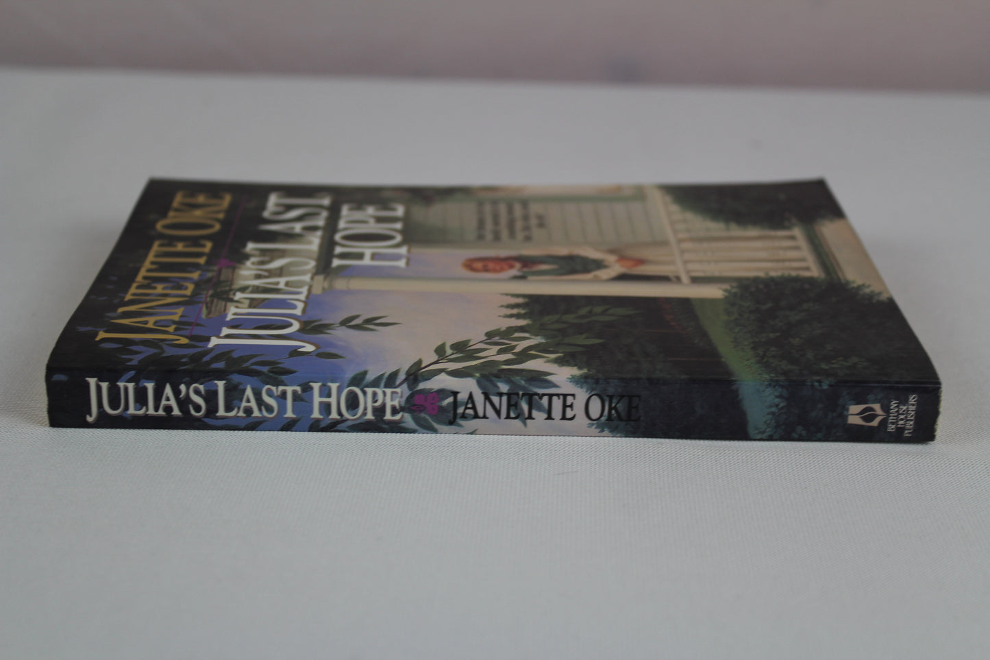 Julia's Last Hope (Women of the West Series) by Janette Oke