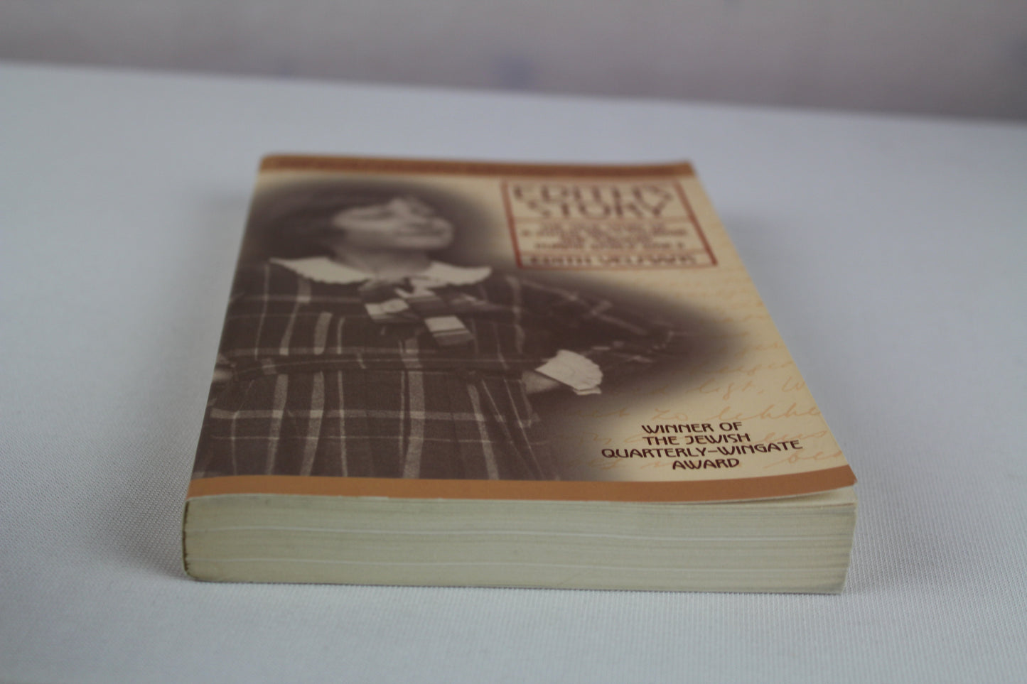 Edith's Story: The True Story of How One Young Girl Survived World War II by Edith Velmans, Hester Velmans