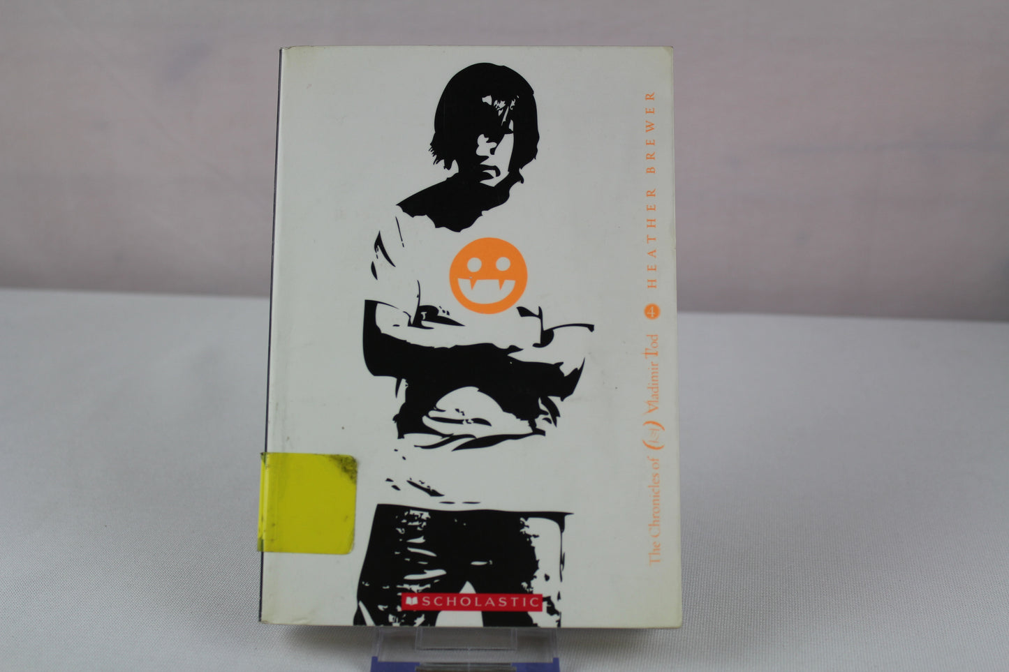 Eighth Grade Bites (Chronicles of Vladimir Tod, Book 1) by Heather Brewer