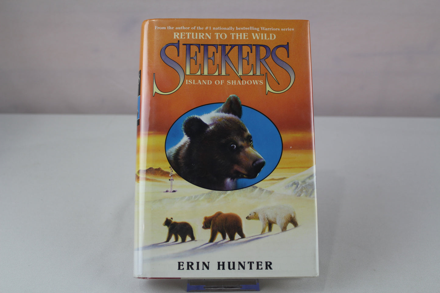 Island of Shadows: 1 by Erin Hunter