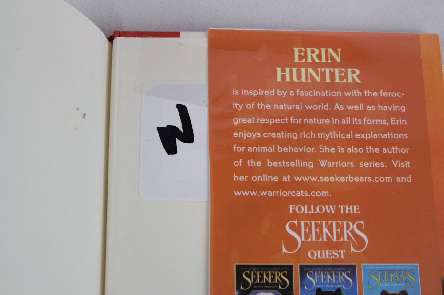 Island of Shadows: 1 by Erin Hunter