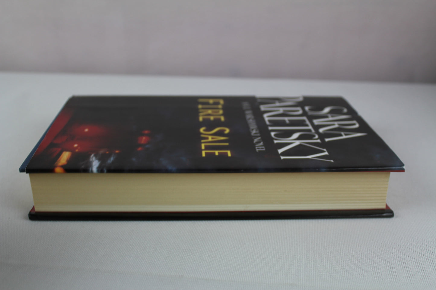 Fire Sale (V.I. Warshawski Novels) by Sara Paretsky