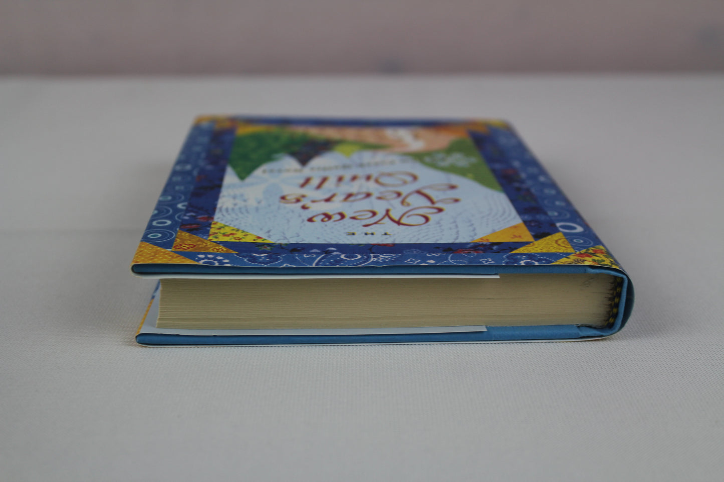 The New Year's Quilt (Elm Creek Quilts Series #11) by Jennifer Chiaverini