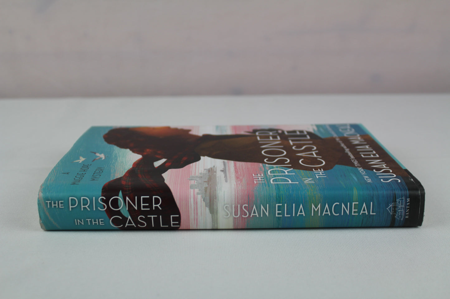 The Prisoner in the Castle: A Maggie Hope Mystery by Susan Elia MacNeal