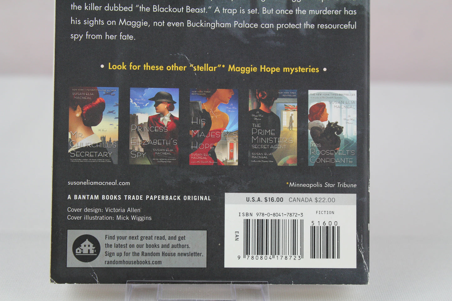 The Queen's Accomplice: A Maggie Hope Mystery by Susan Elia MacNeal