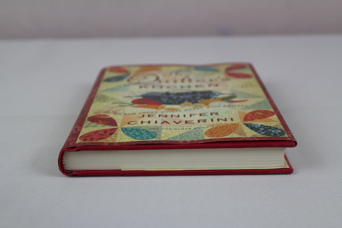 The Quilter's Kitchen: An Elm Creek Quilts Novel with Recipes (13) by Jennifer Chiaverini