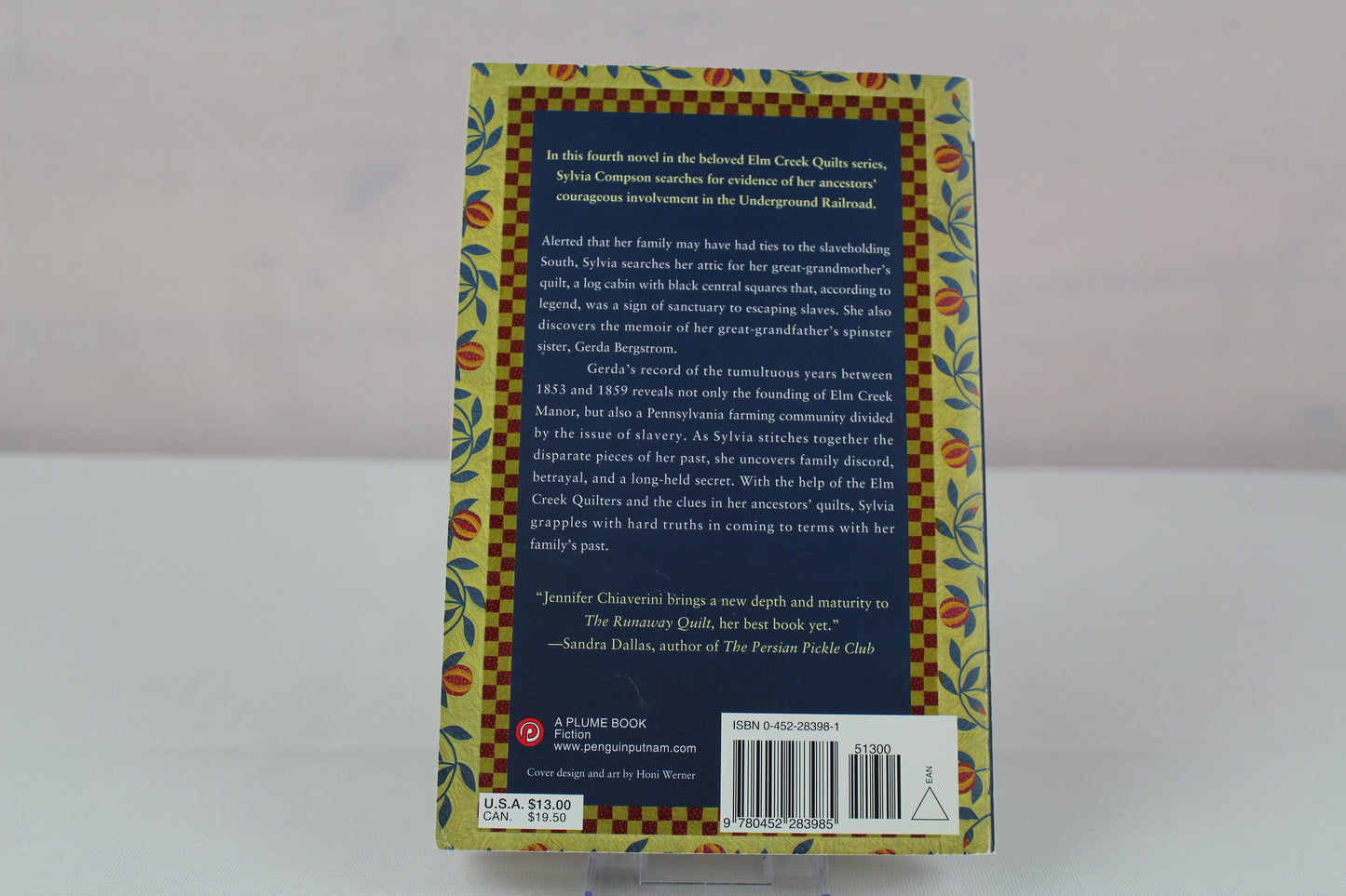 The Runaway Quilt (Elm Creek Quilts Series #4) by Jennifer Chiaverini