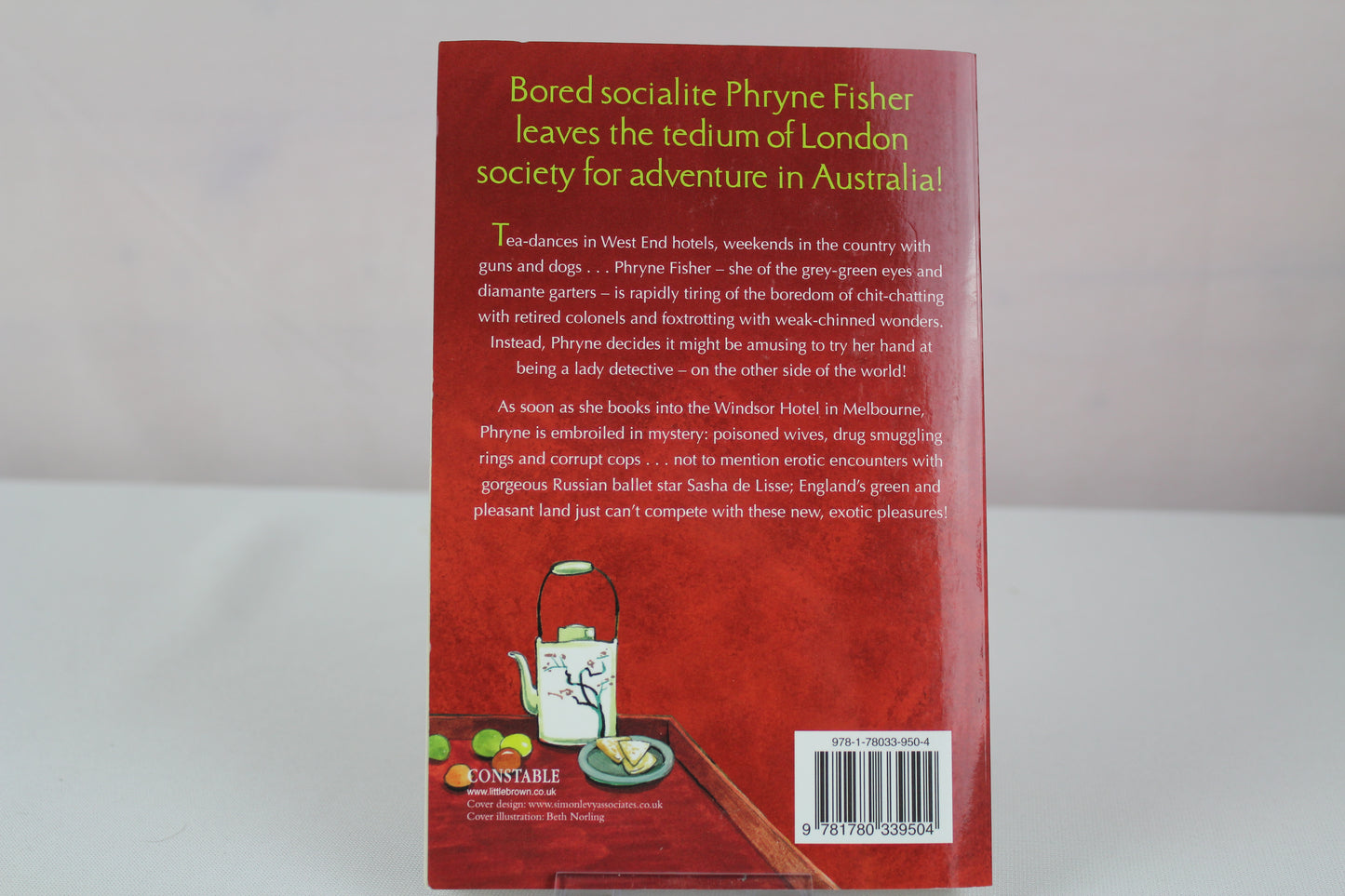 Miss Phryne Fisher Investigates by Kerry Greenwood