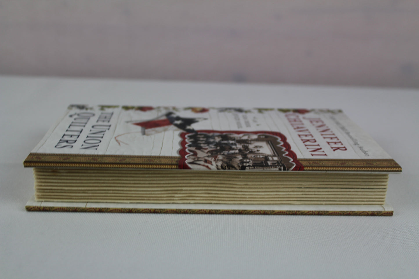 The Union Quilters (Elm Creek Quilts) by Jennifer Chiaverini