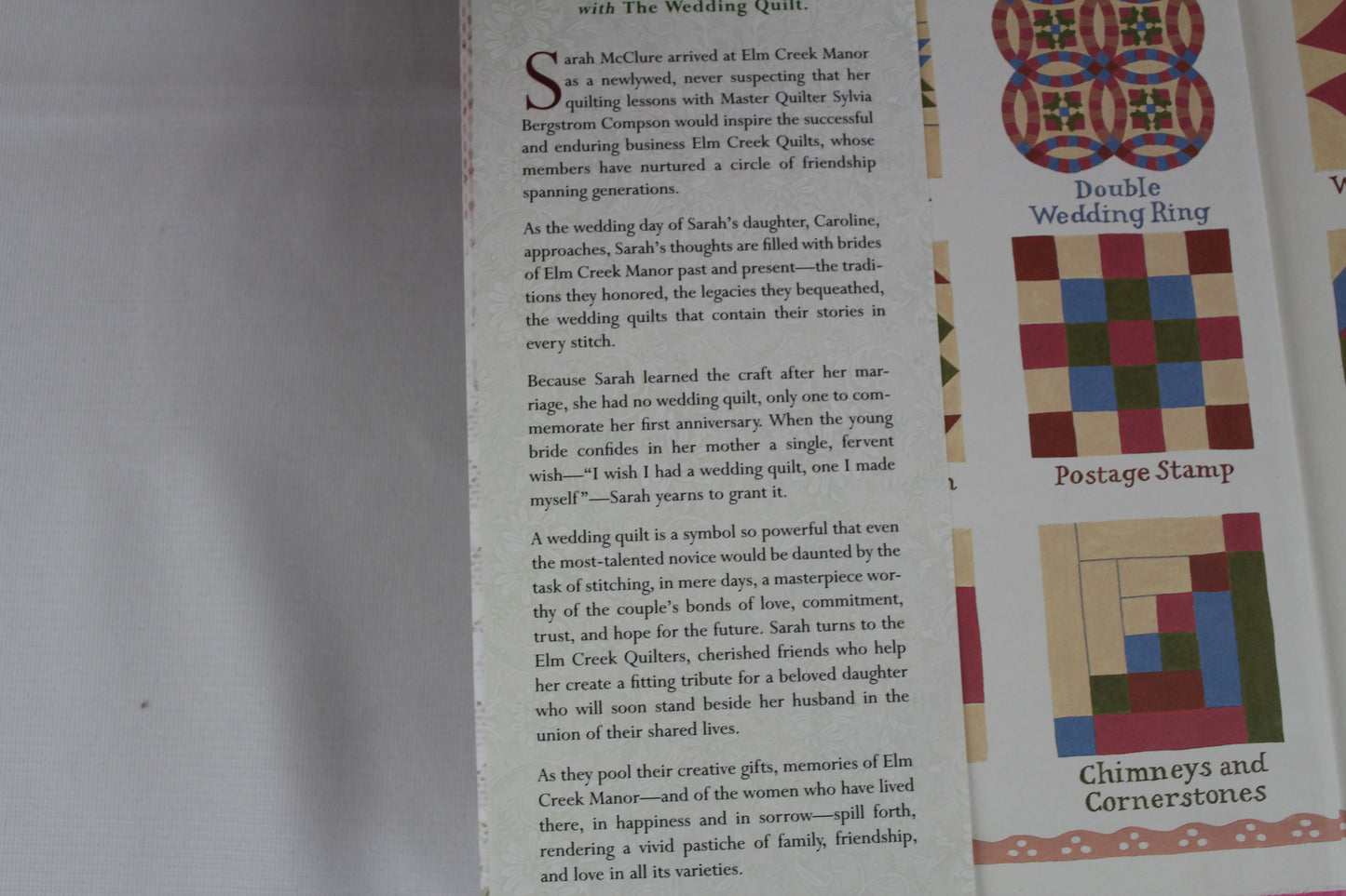 The Wedding Quilt: An Elm Creek Quilts Novel by Jennifer Chiaverini