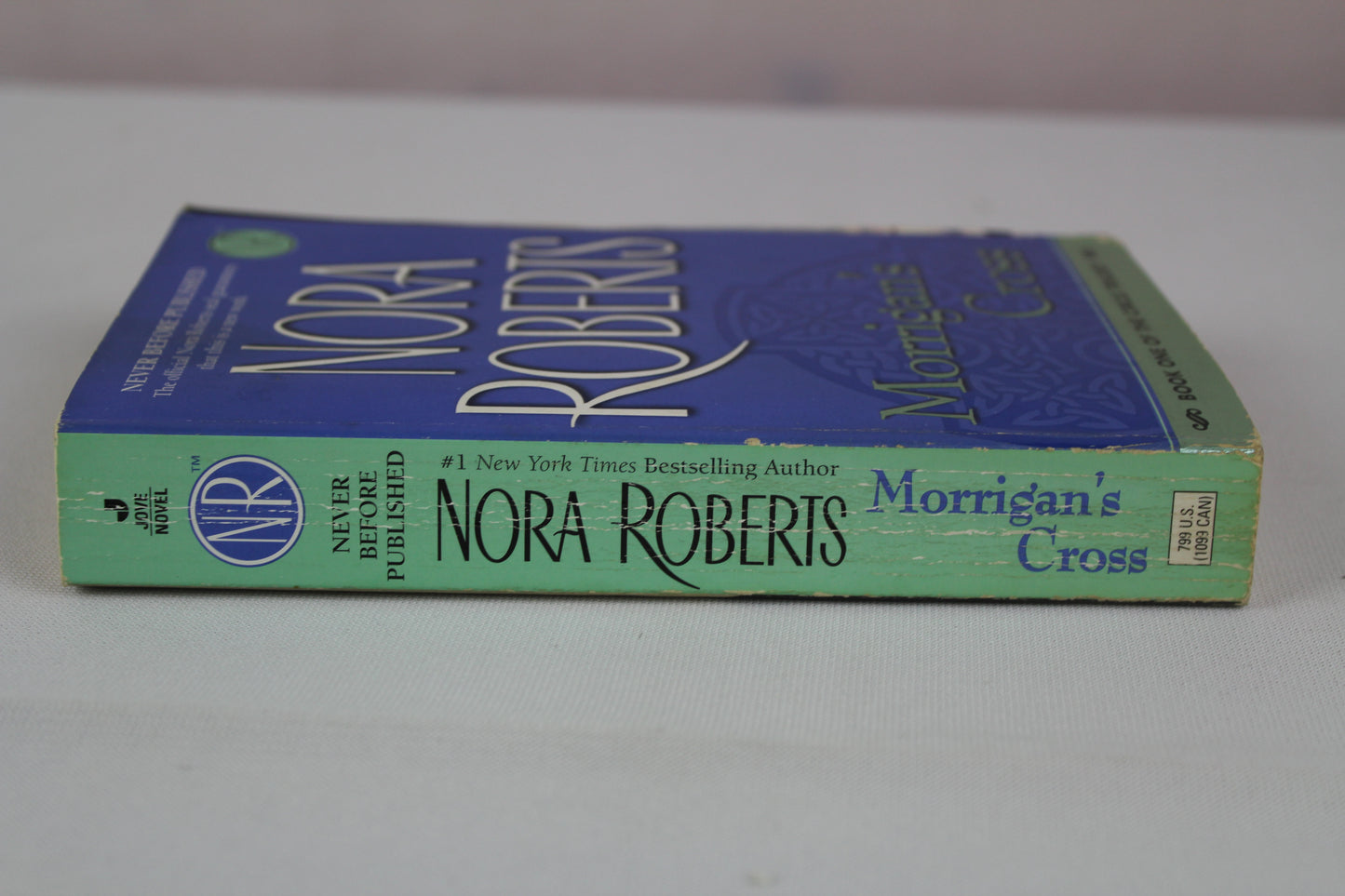 Morrigan's Cross (The Circle Trilogy, Book 1) by Nora Roberts