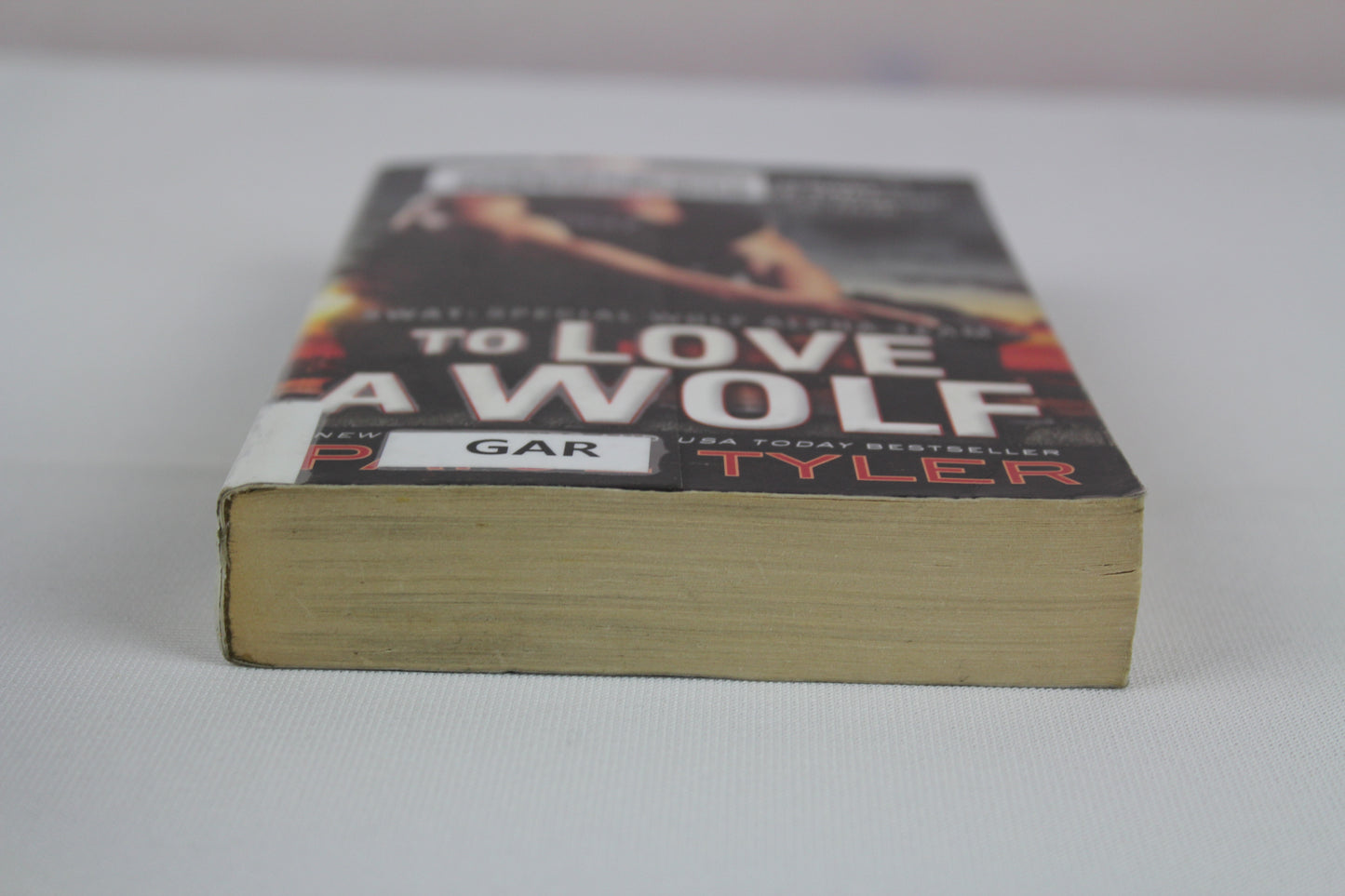 To Love a Wolf (SWAT, 4) by Paige Tyler