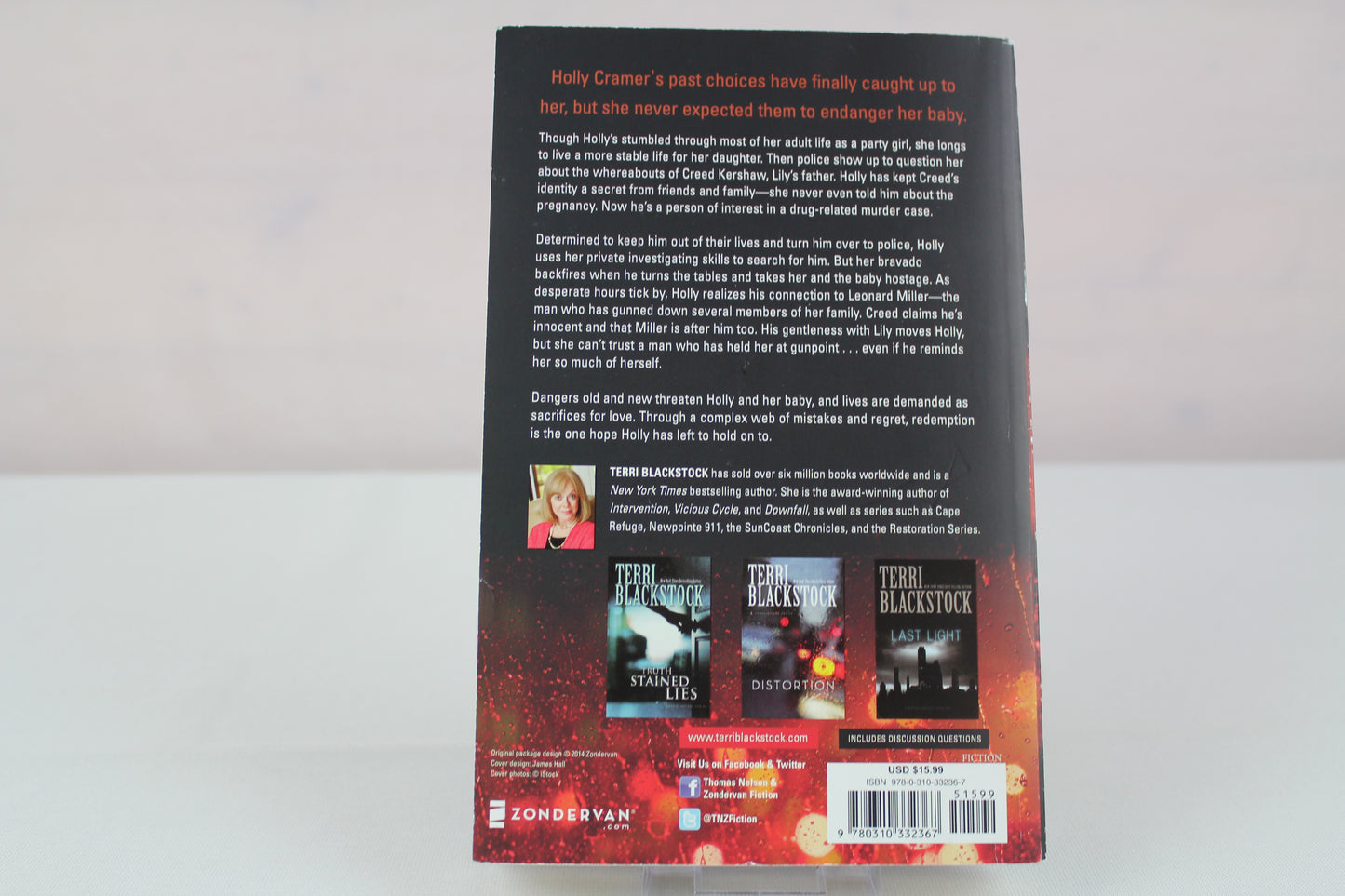 Twisted Innocence: A Gripping Christian Suspense Novel of Family, Faith, and Redemption (Moonlighters Series) by Terri Blackstock