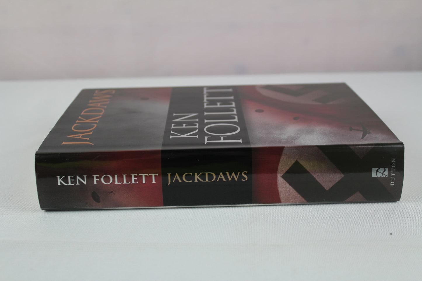 Jackdaws by Ken Follett
