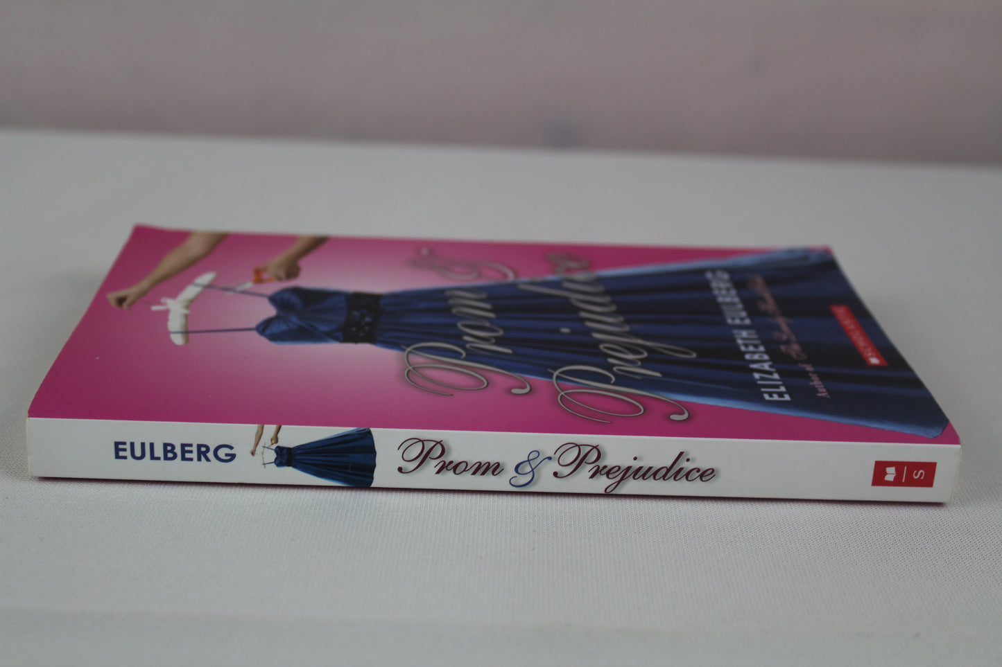 Prom and Prejudice by Elizabeth Eulberg (2011-08-01) by Elizabeth Eulberg