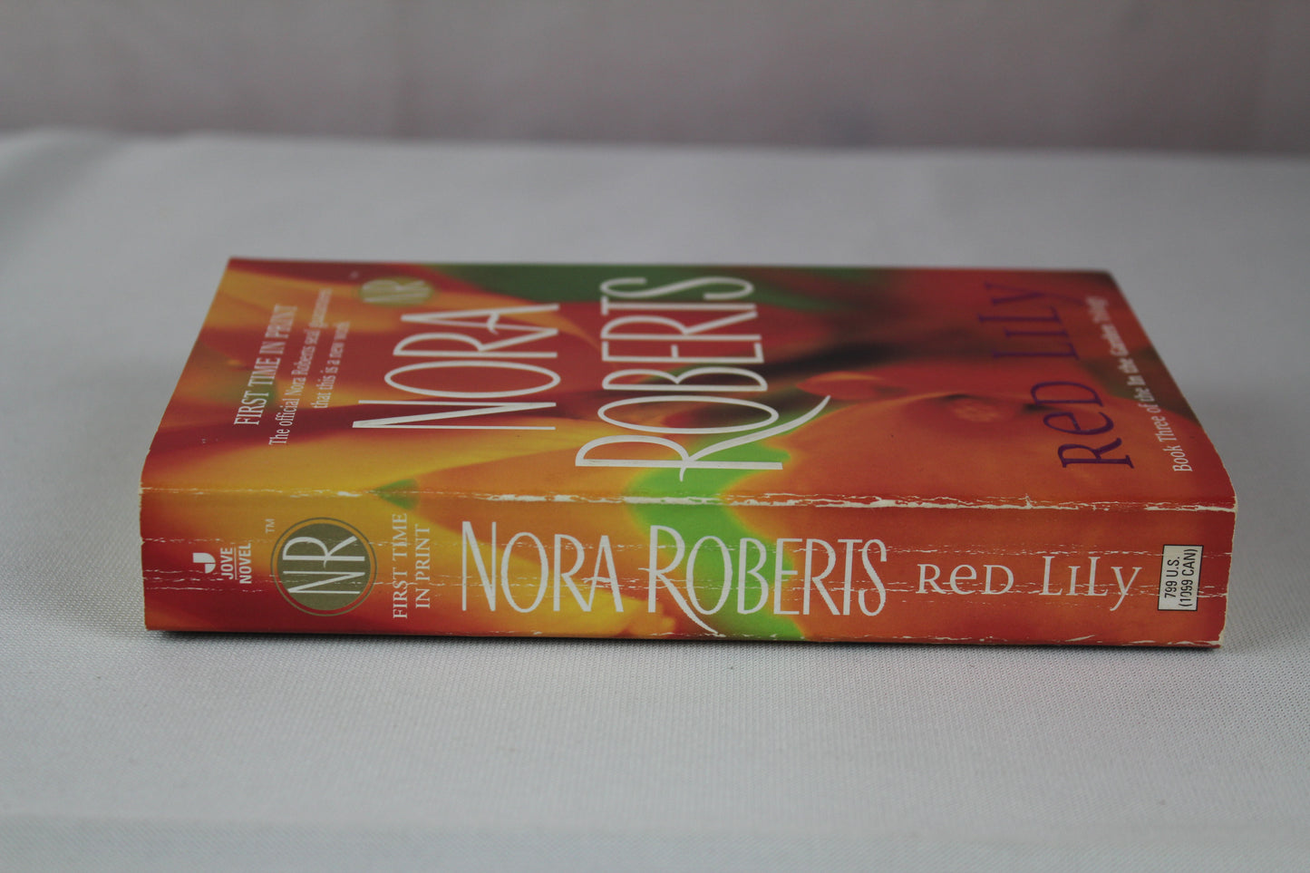 Red Lily (In the Garden, Book 3) by Nora Roberts