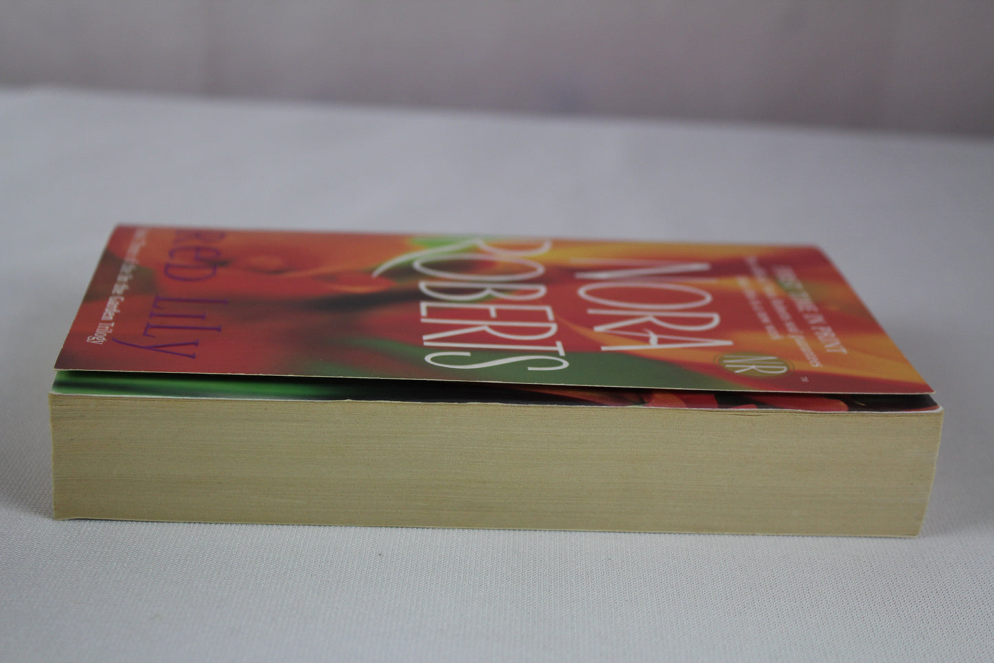 Red Lily (In the Garden, Book 3) by Nora Roberts