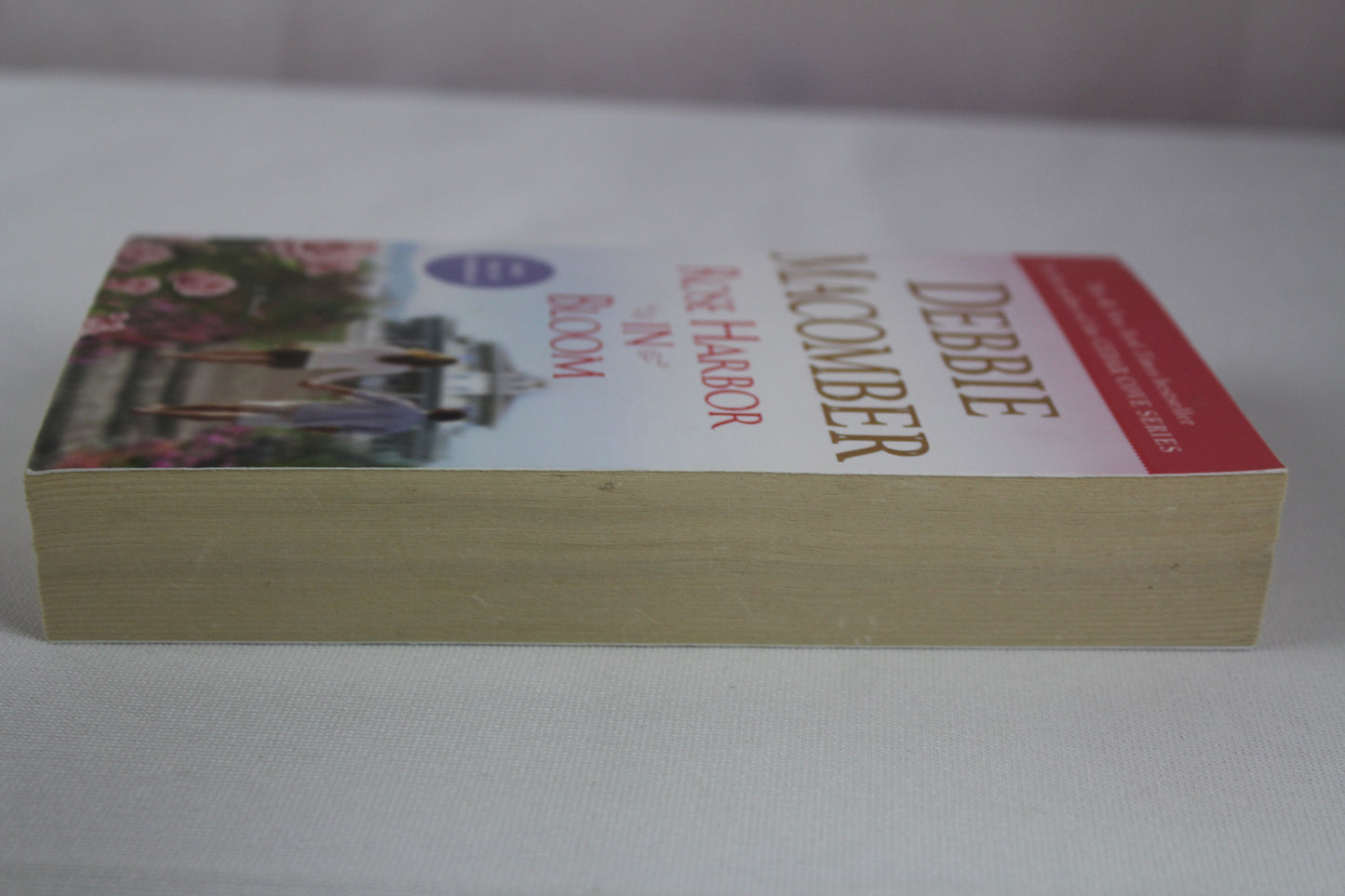 Rose Harbor in Bloom: A Novel by Debbie Macomber