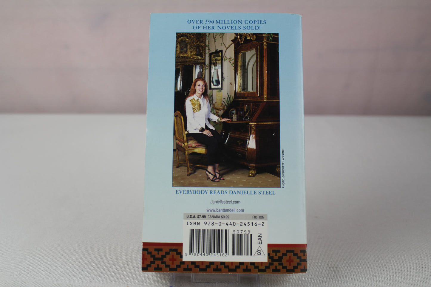 Legacy: A Novel by Danielle Steel