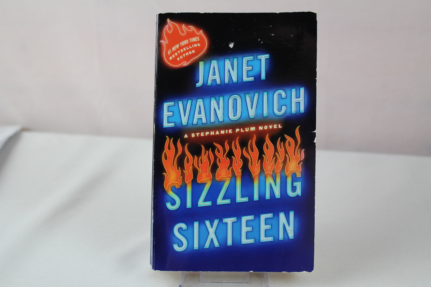 Sizzling Sixteen (Stephanie Plum Novels, 16) by Janet Evanovich