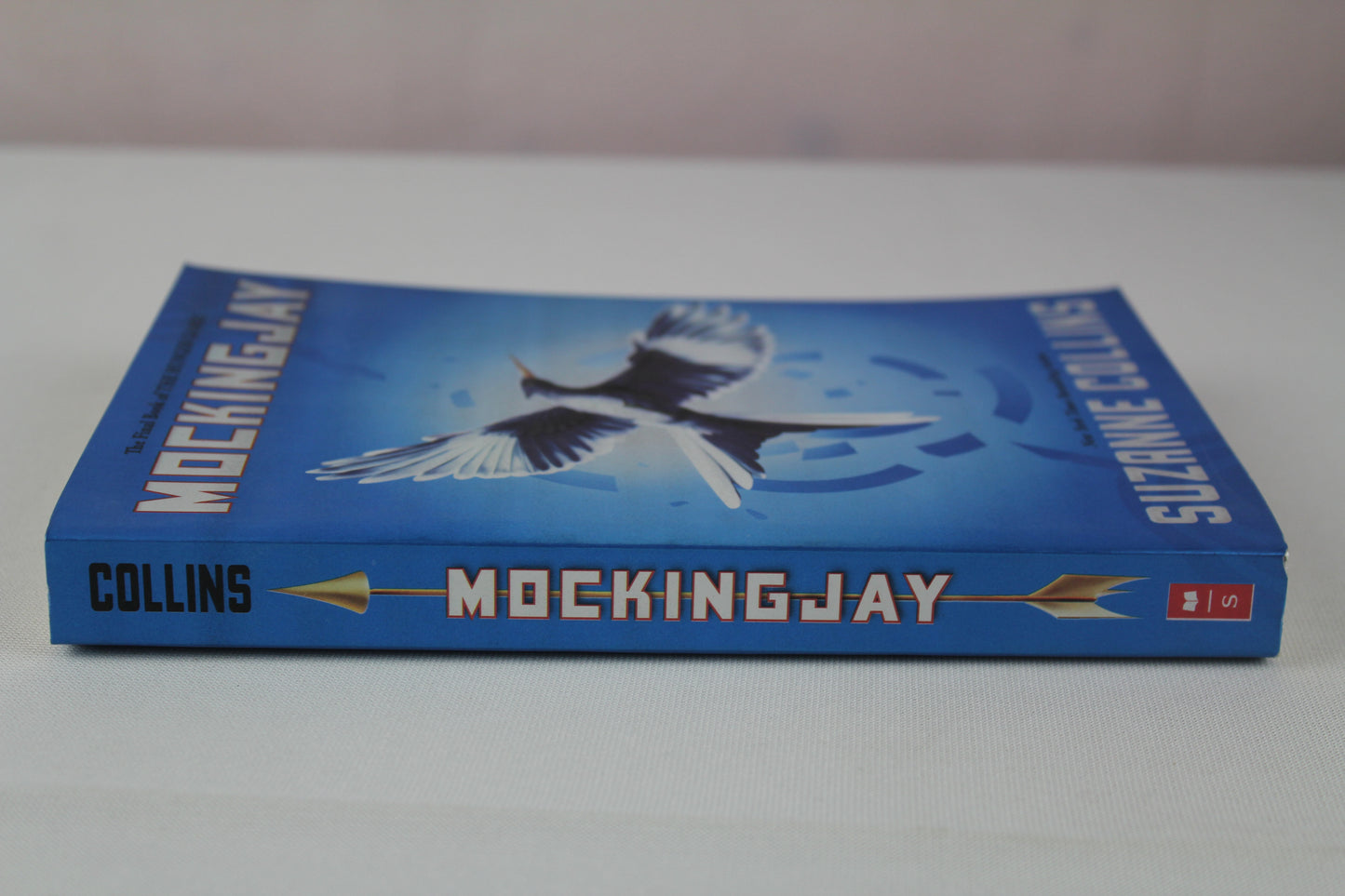 Mockingjay (The Hunger Games) by Suzanne Collins