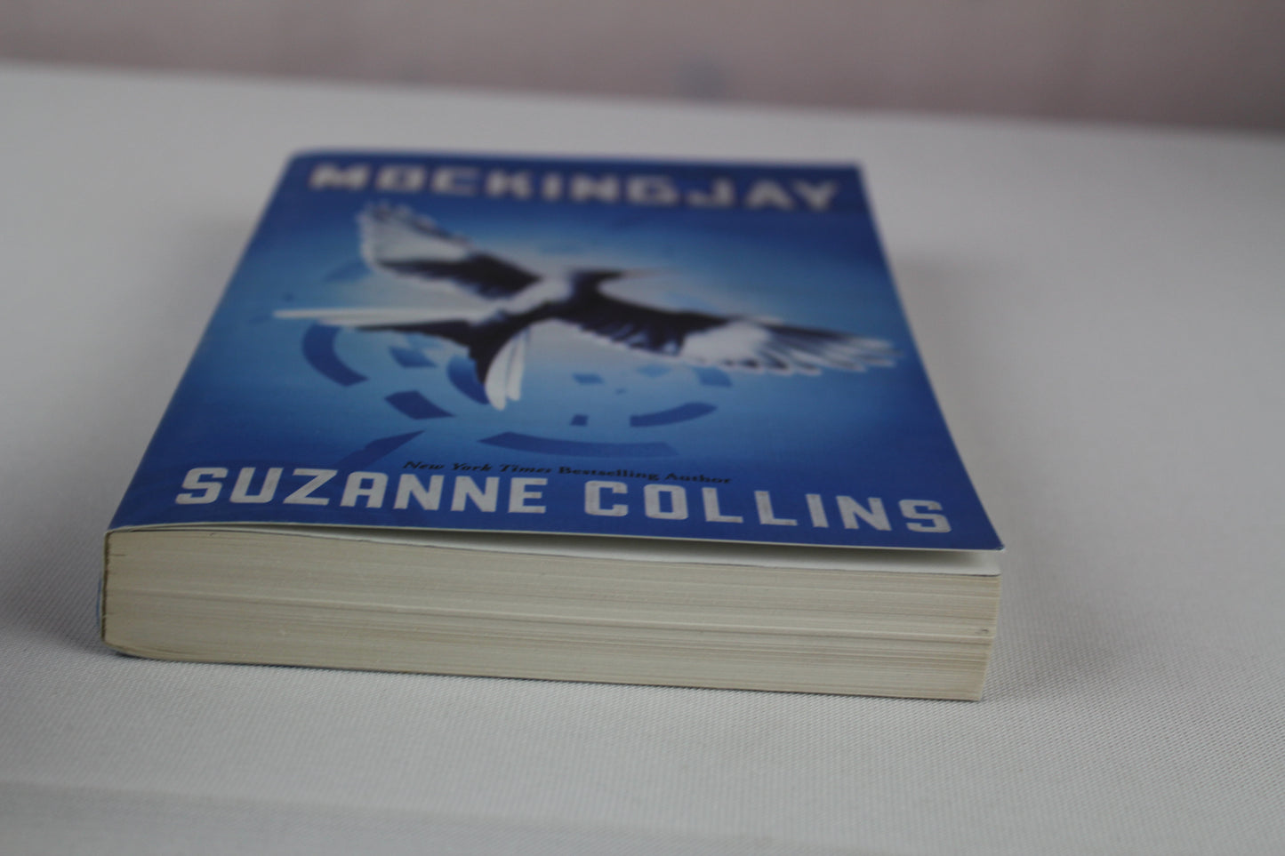 Mockingjay (The Hunger Games) by Suzanne Collins