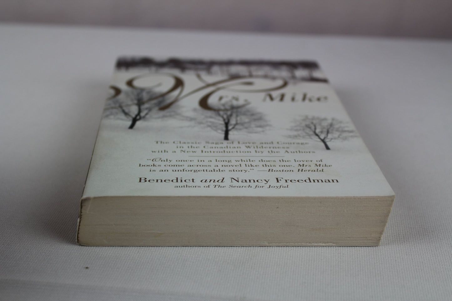 Mrs. Mike (A Mrs. Mike Novel) by Benedict Freedman, Nancy Freedman