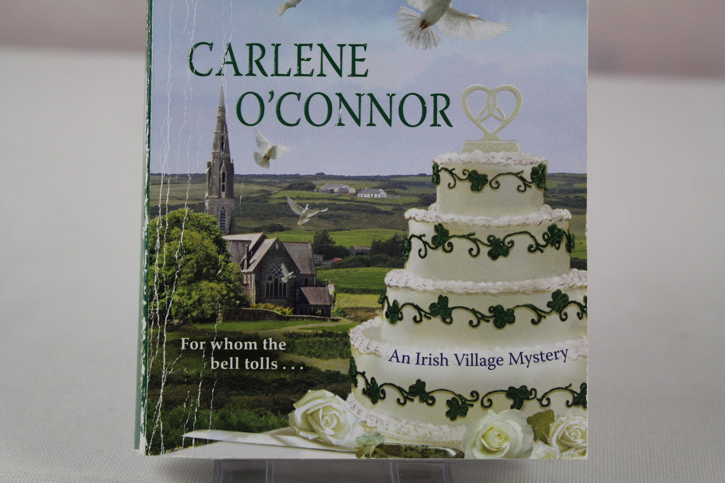 Murder at an Irish Wedding (An Irish Village Mystery) by Carlene O'Connor