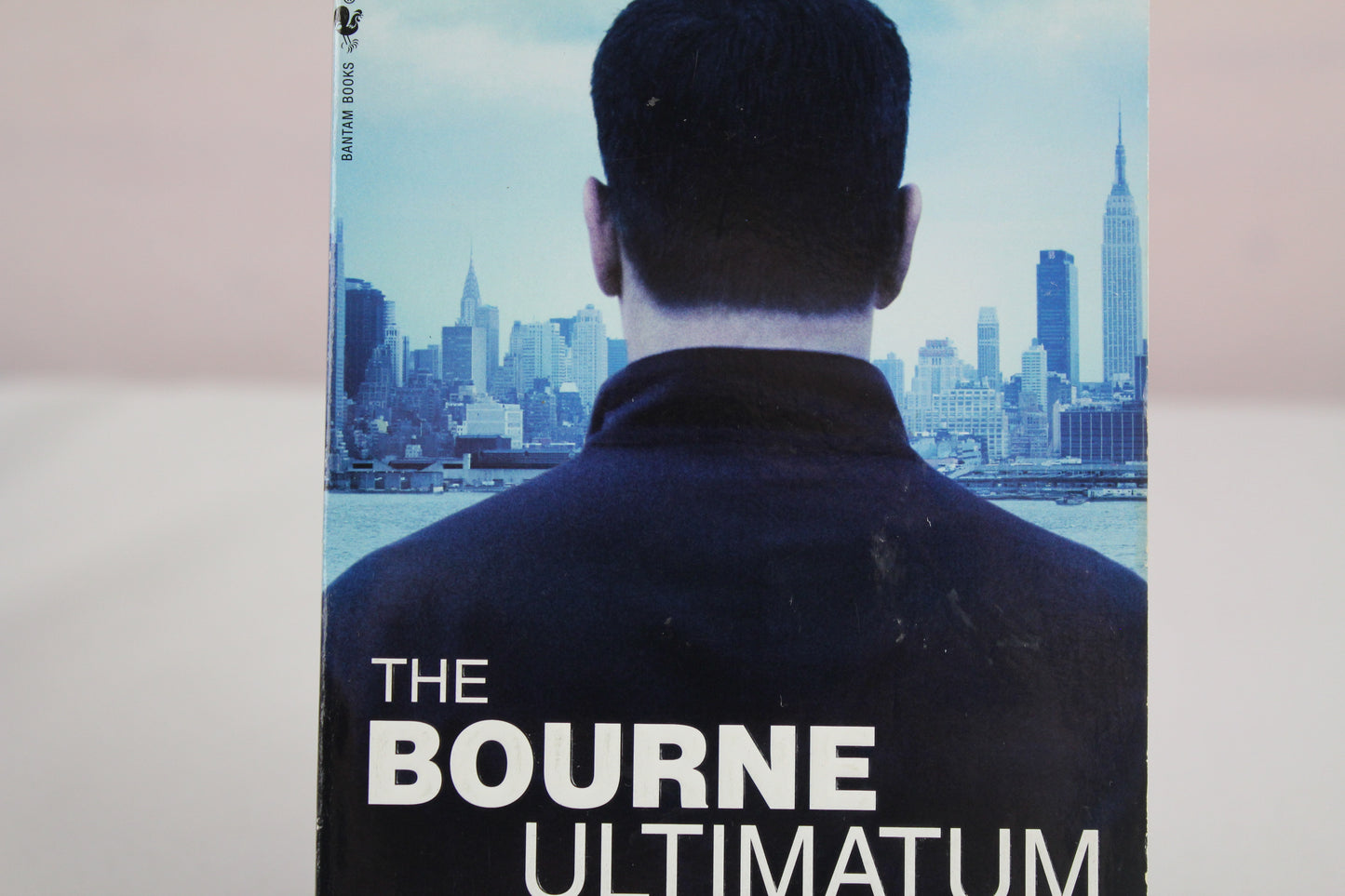 The Bourne Ultimatum (Bourne Trilogy, Book 3) by Robert Ludlum