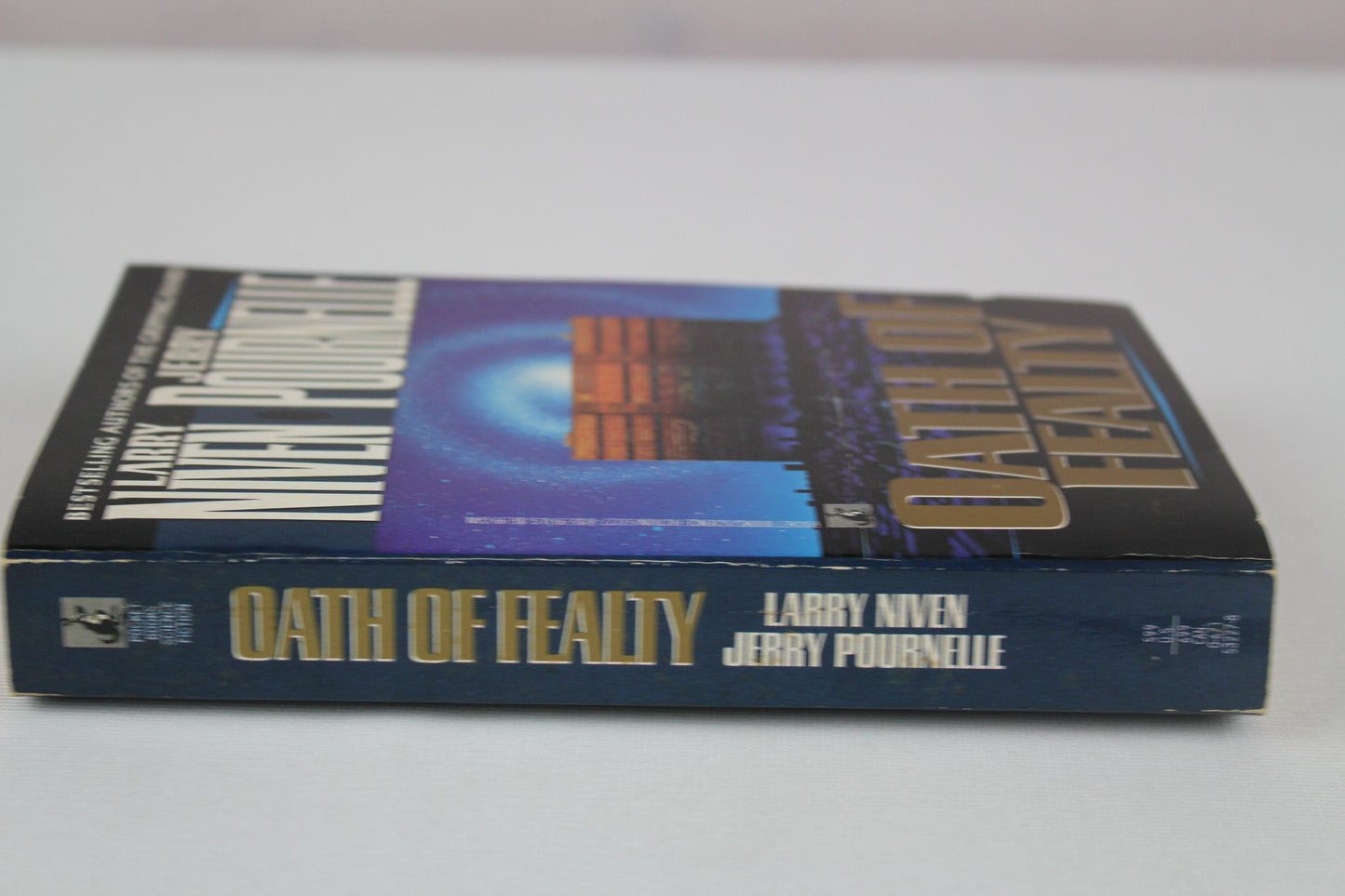 Oath of Fealty by Larry Niven, Jerry Pournelle