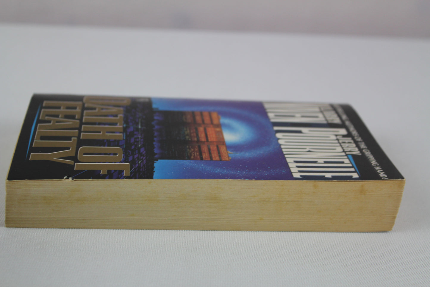 Oath of Fealty by Larry Niven, Jerry Pournelle