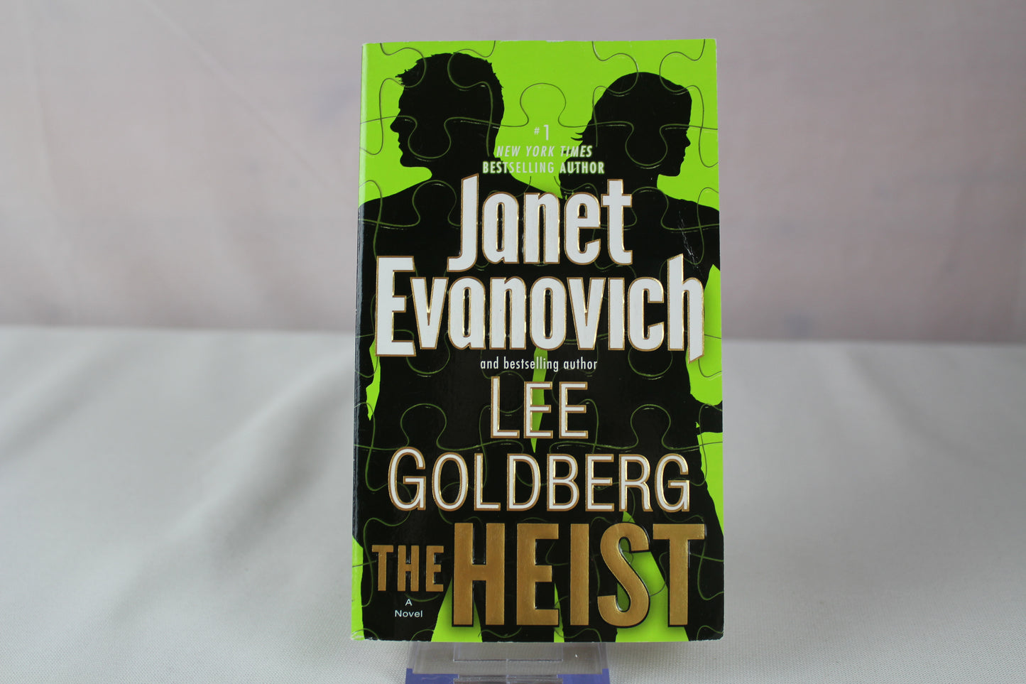 The Heist: A Novel (Fox and O'Hare) by Janet Evanovich, Lee Goldberg