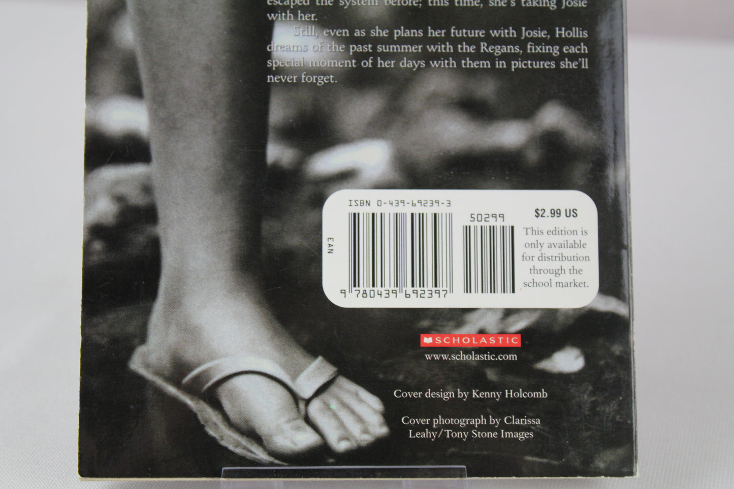 Pictures of Hollis Woods by Patricia Reilly Giff