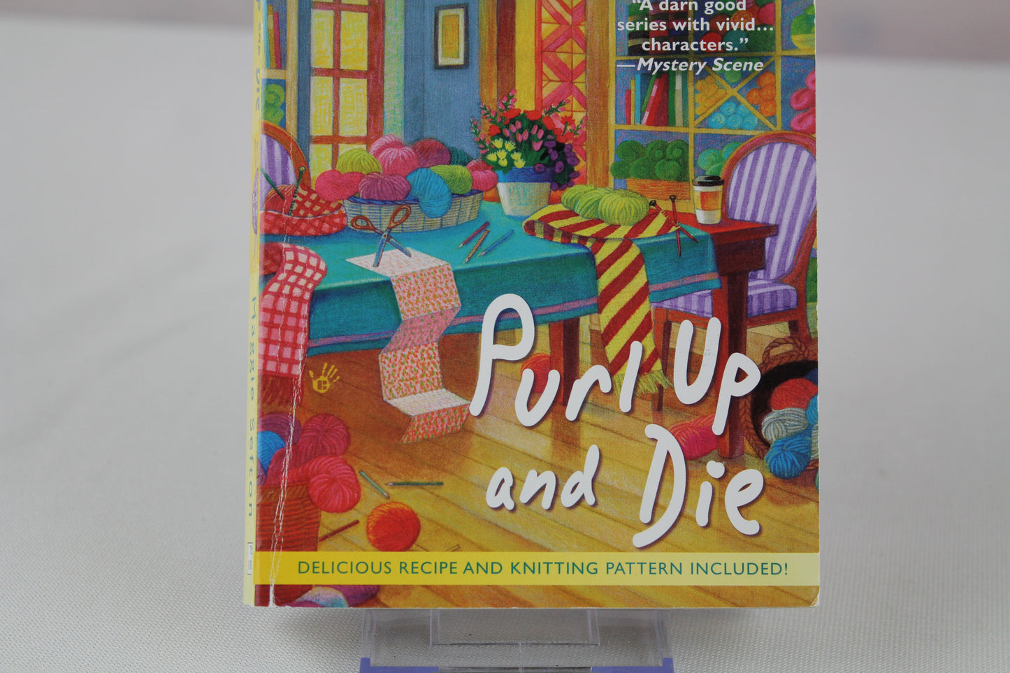 Purl Up and Die (A Knitting Mystery) by Maggie Sefton