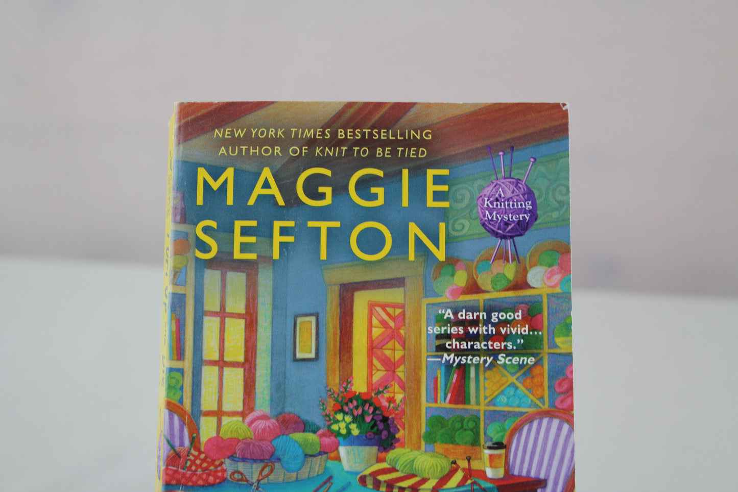 Purl Up and Die (A Knitting Mystery) by Maggie Sefton