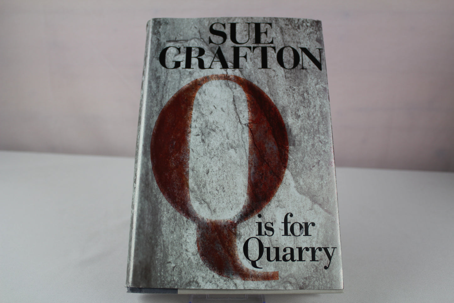 Q is for Quarry: A Kinsey Millhone Novel by Sue Grafton