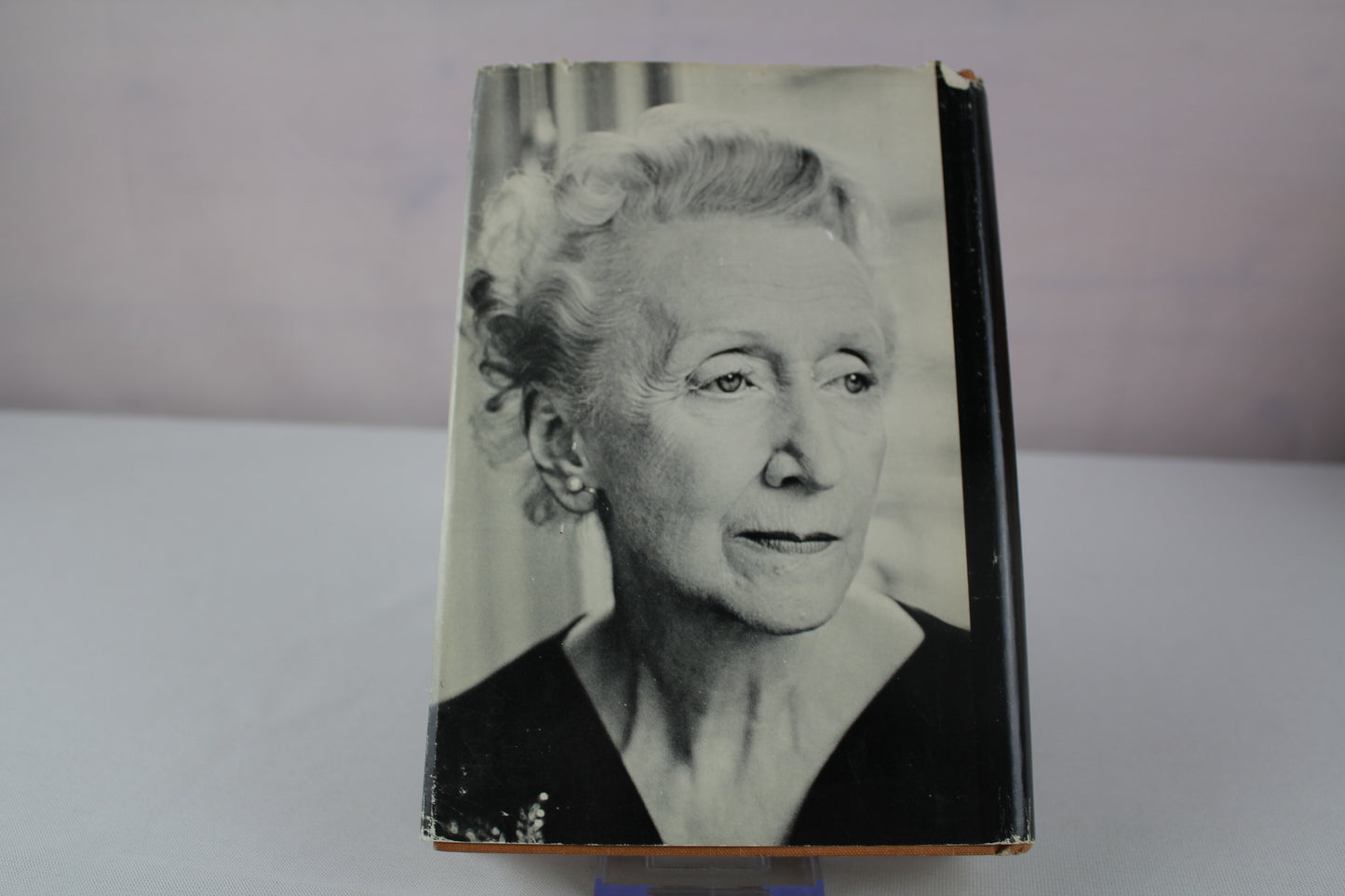 Queen Victoria: From Her Birth to the Death of Prince Consort by Cecil Woodham-Smith