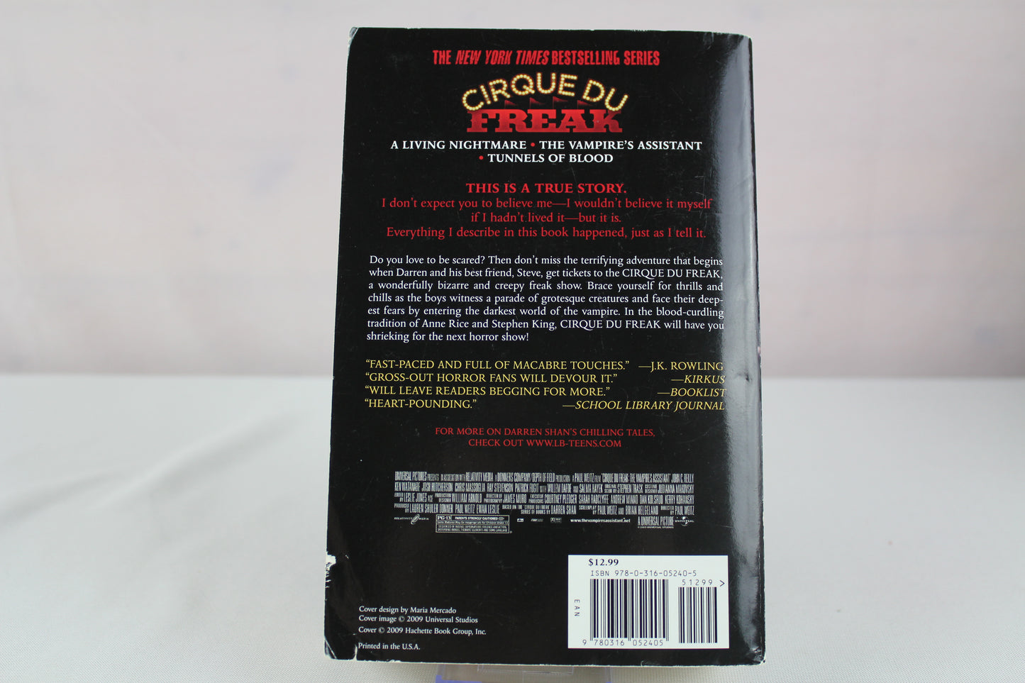 The Vampire's Assistant and Other Tales from the Cirque Du Freak (The Saga of Darren Shan) by Darren Shan