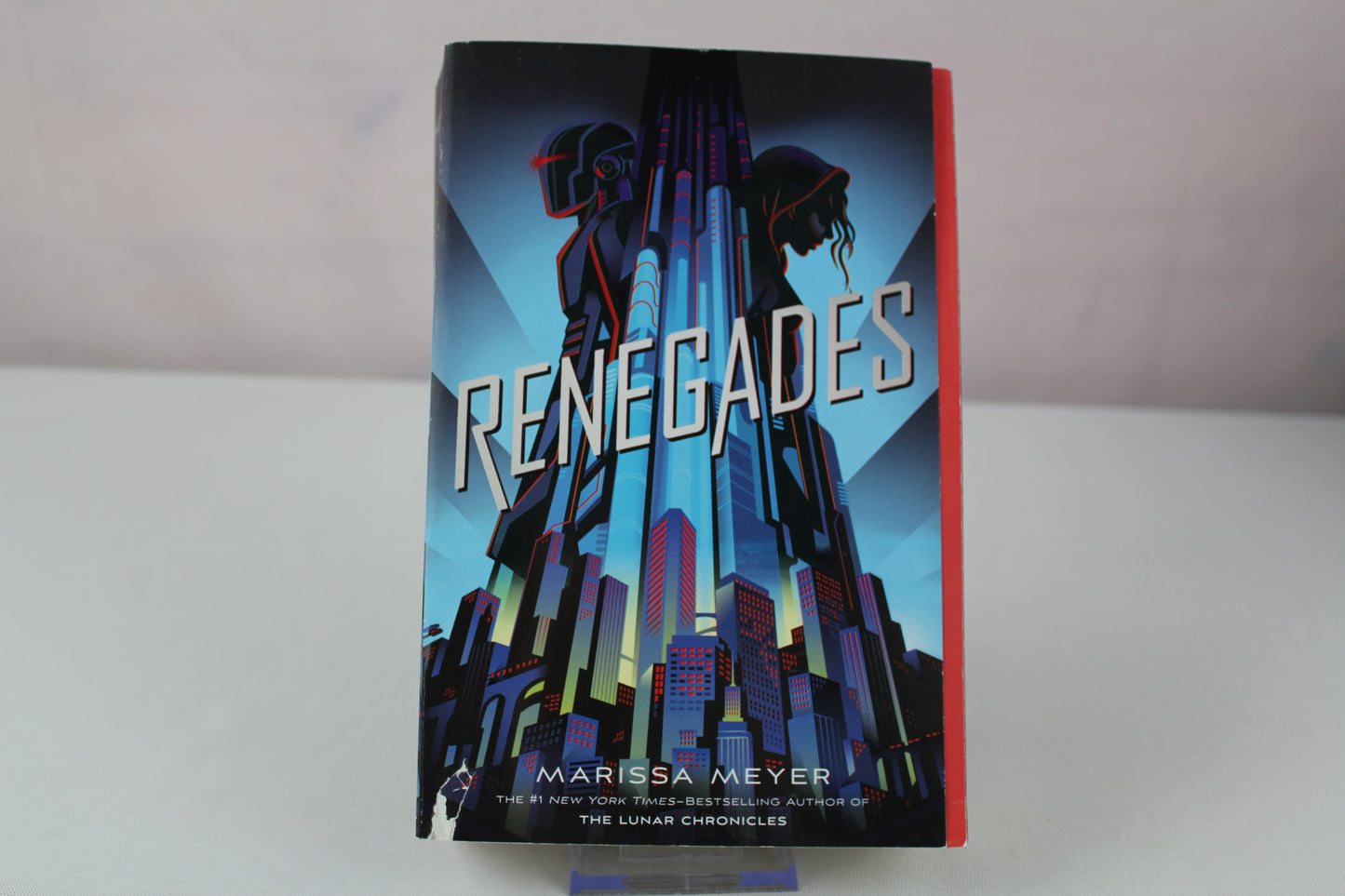 Renegades (Renegades, 1) by Marissa Meyer