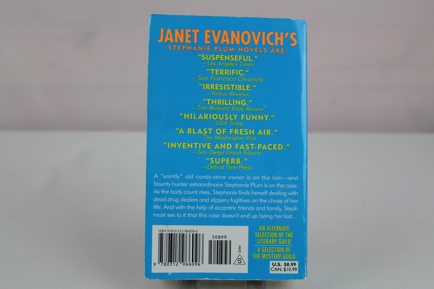 Three to Get Deadly (Stephanie Plum, No. 3) (Stephanie Plum Novels) by Janet Evanovich