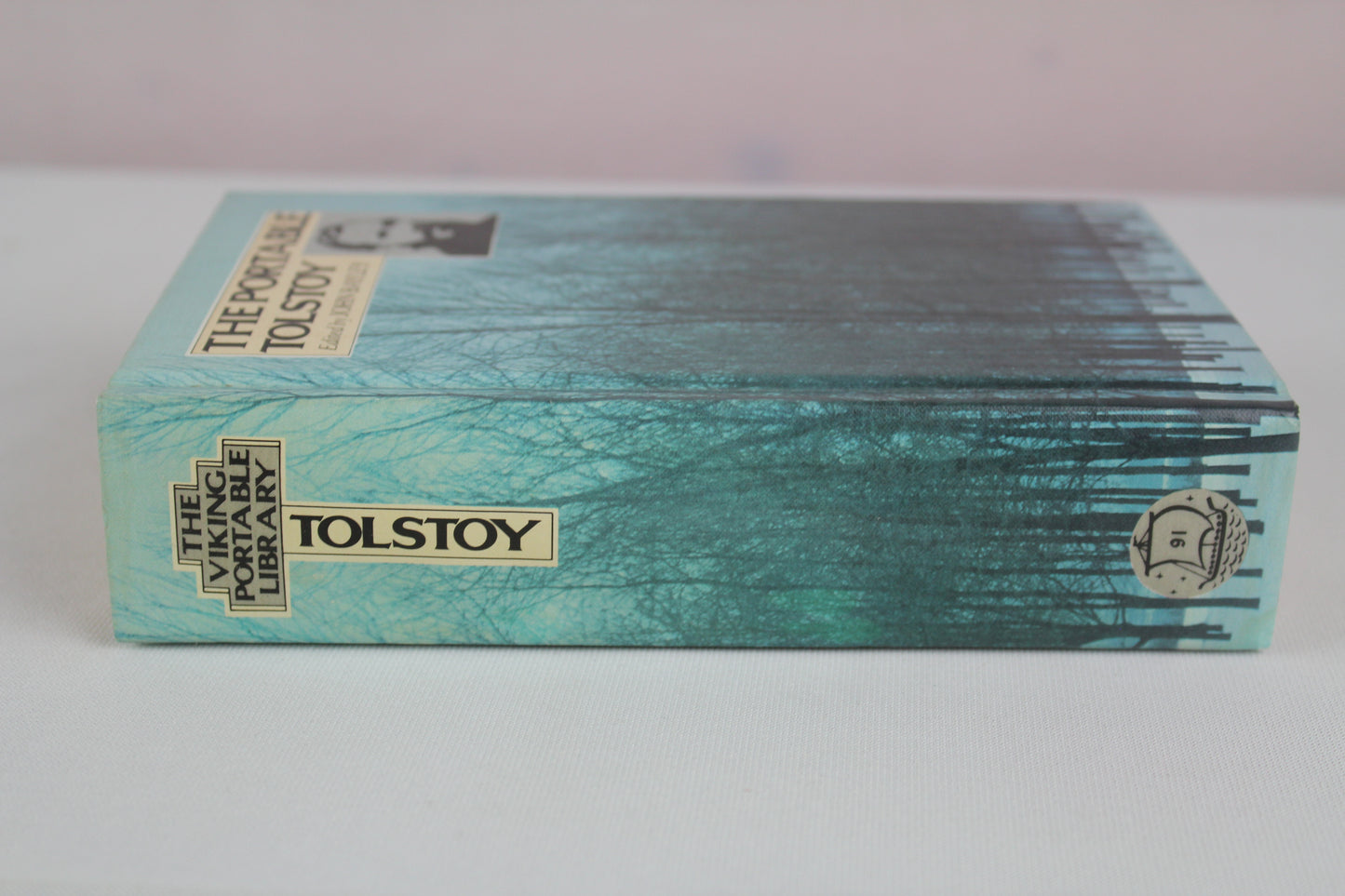 Tolstoy (The Viking portable library) by John Bayley