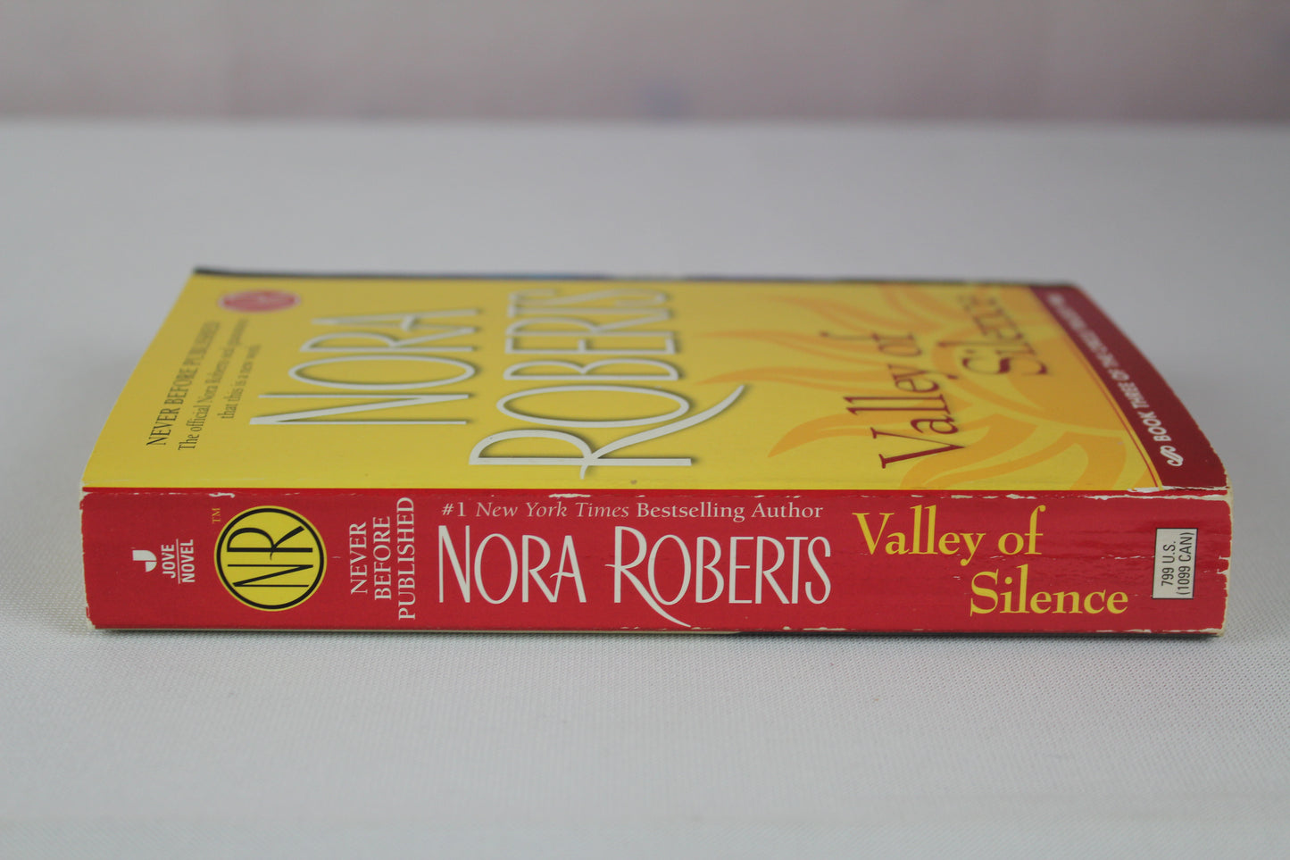Valley of Silence (The Circle Trilogy, Book 3) by Nora  Roberts