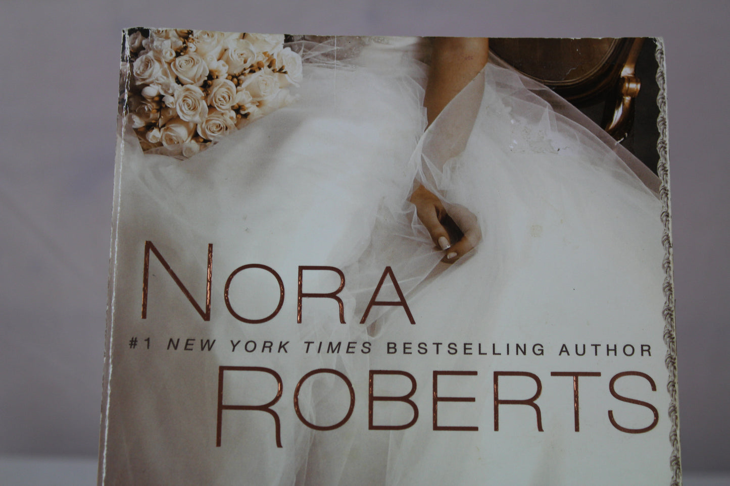 Vision in White (The Bride Quartet, Book 1) by Nora Roberts