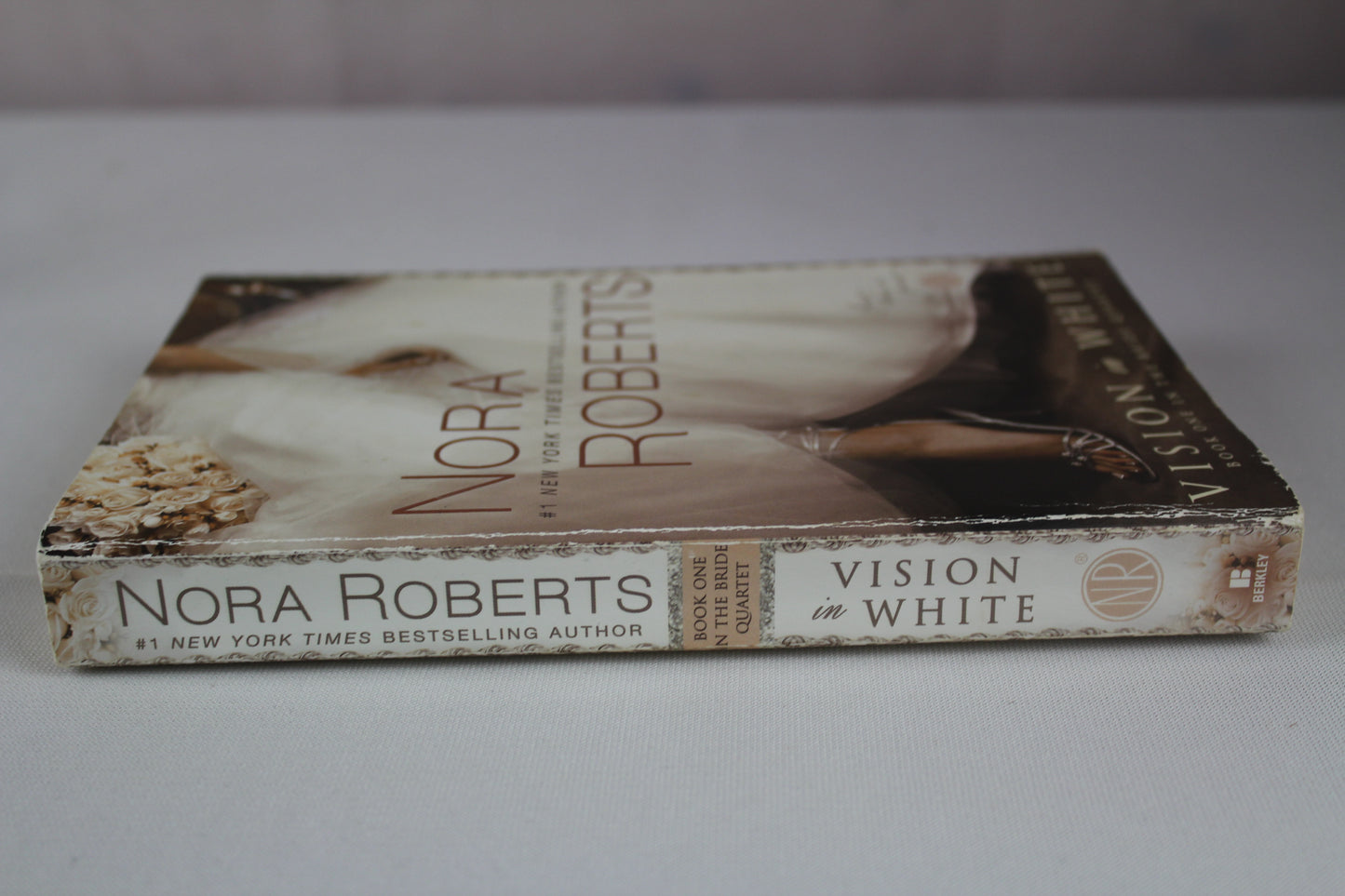 Vision in White (The Bride Quartet, Book 1) by Nora Roberts