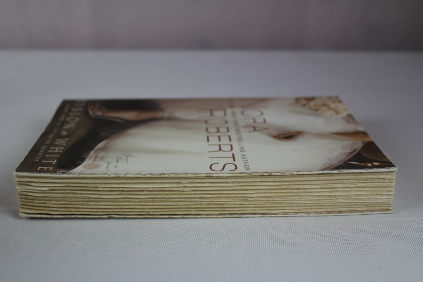 Vision in White (The Bride Quartet, Book 1) by Nora Roberts