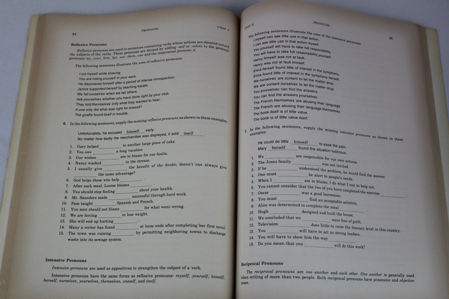 Schaum's outline of English grammar (Schaum's outline series) by Eugene H Ehrlich