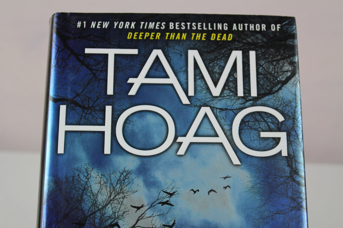 Secrets to the Grave by Tami Hoag