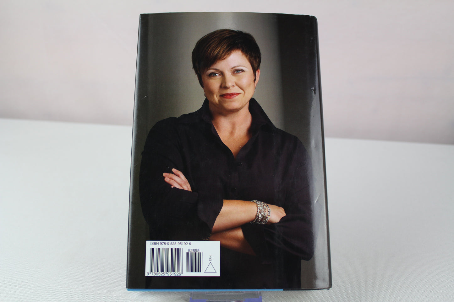 Secrets to the Grave by Tami Hoag