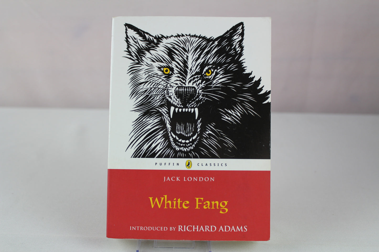 White Fang (Puffin Classics) by Jack London